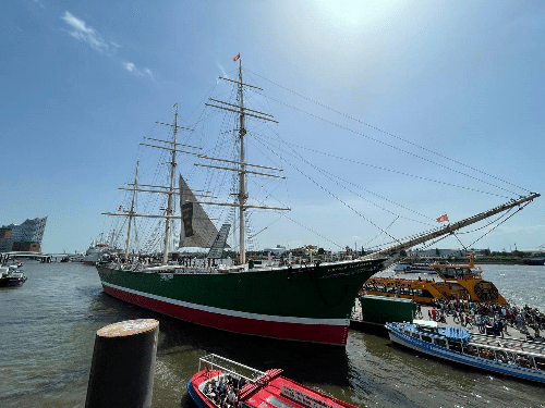 Landungsbrücke Hamburg